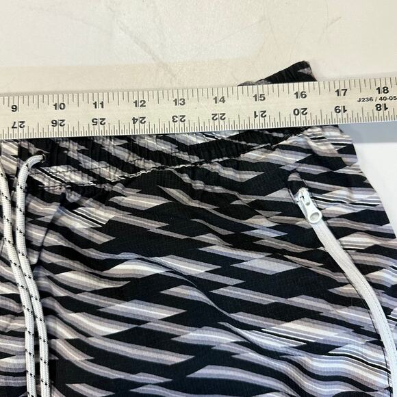 Nike Men's Allover Print Shorts XXL Black Gray Athletic Sportswear - Picture 9 of 11